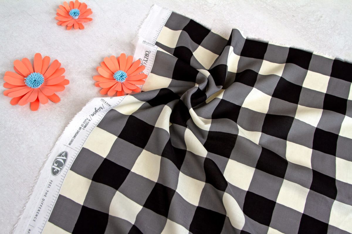 Daisy-Fabric-9-fabric-collection-maureen-cracknell