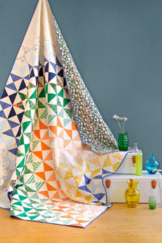 Daisy-Free-Quilt-1-fabric-collection-maureen-cracknell