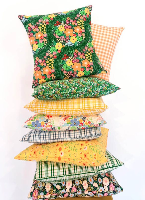 Daisy-Pillow-Covers-1-fabric-collection-maureen-cracknell