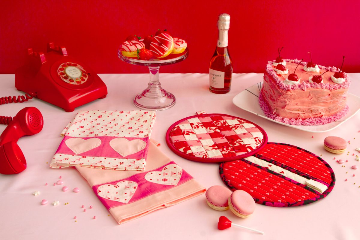 Love-Struck-Pot-Holders-1