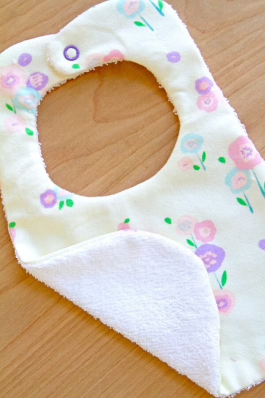 Lullabee-Bib-2-fabric-collection-patty-basemi