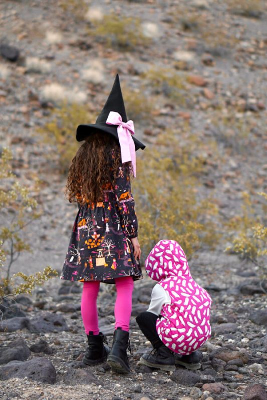 Spooky-n-Witchy-NastasiaMorrisAGF23-fabric-collection-agfstudio
