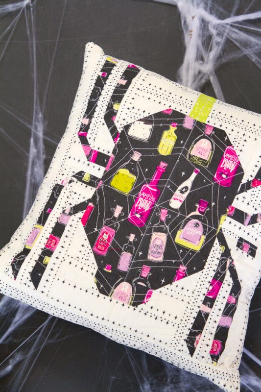 Spooky-n-Witchy-Spider-Pillows-3-fabric-collection-agfstudio