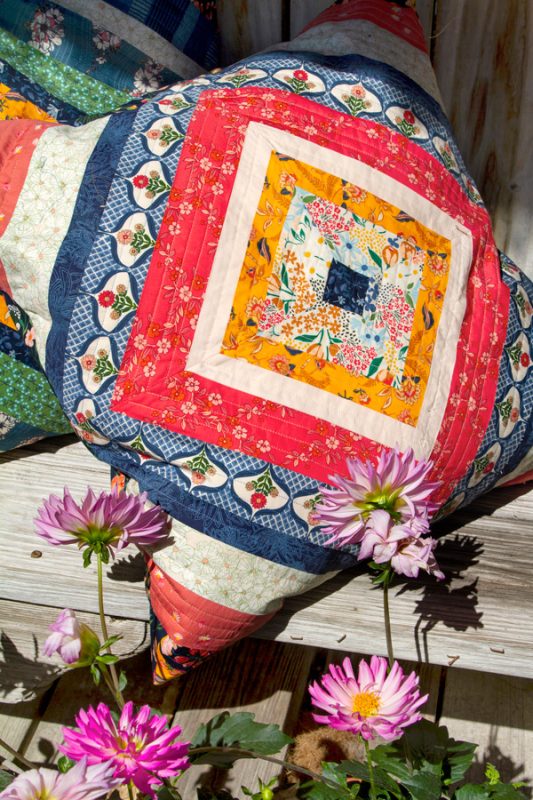 The-Flower-Fields-Pillows-2--3-fabric-collection-maureen-cracknell