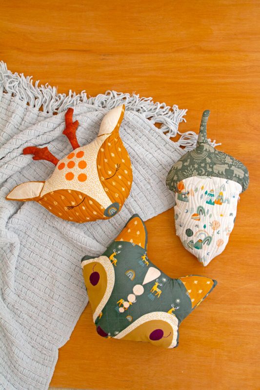 Timberline-Animal-Pillows-2-Fabric-collection-Jessica-Swift
